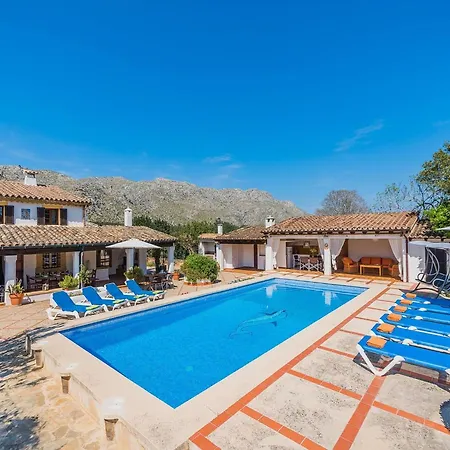 Charming For 8 In Pollença