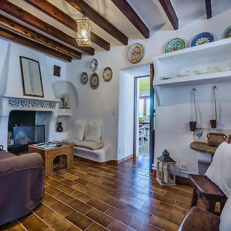 Feriehus Charming For 8 In Pollença
